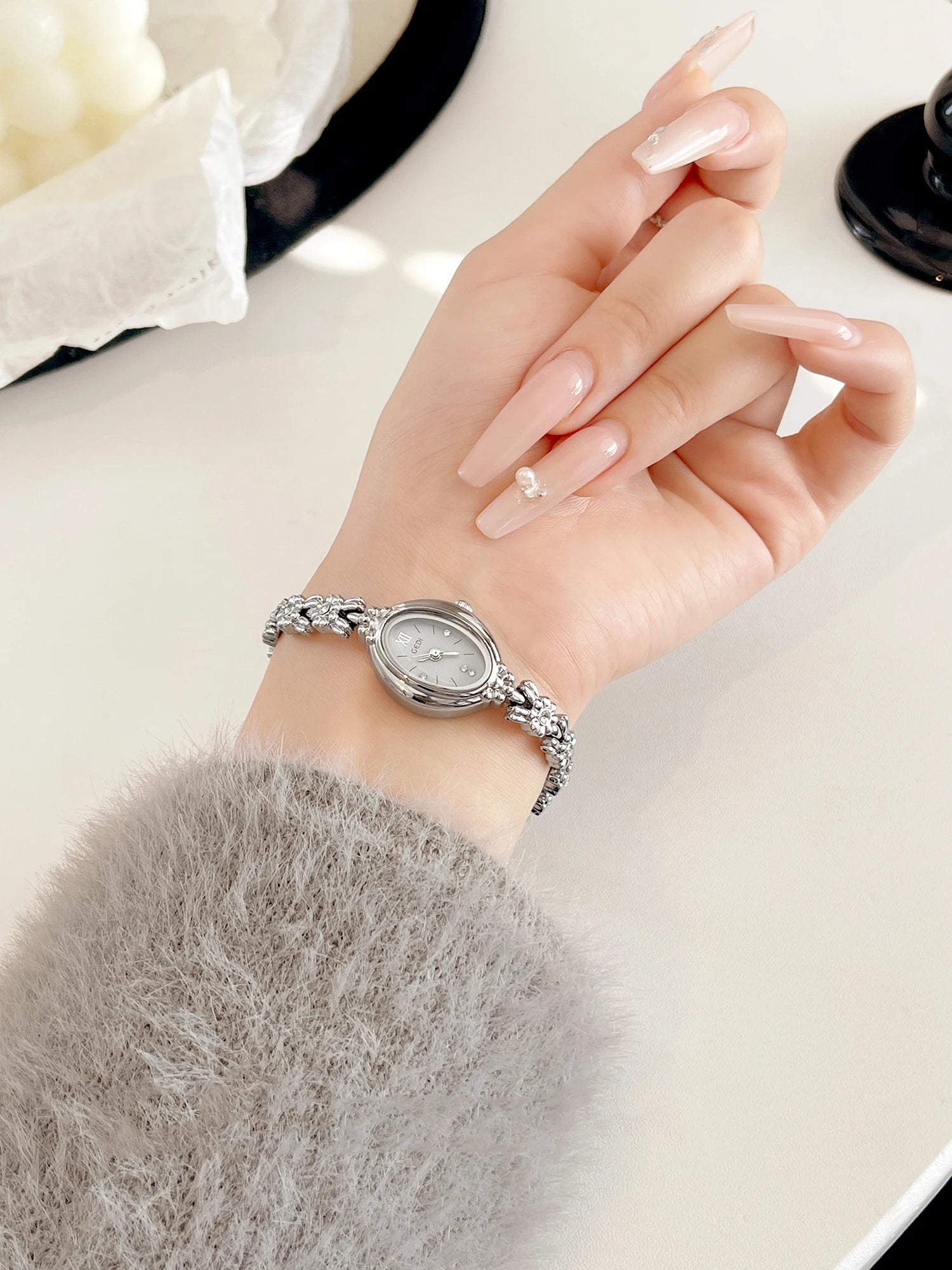 Luxury Vintage Woman' Watch with Diamond-Set Small Dial Water-Resistant Floral Bracelet Quartz Timepiece Premium Gift for Women